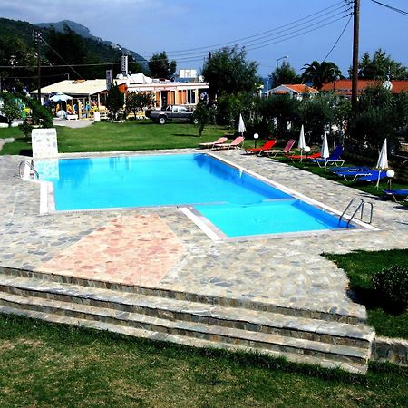 Aggelos Family Hotel Moraitika Extérieur photo
