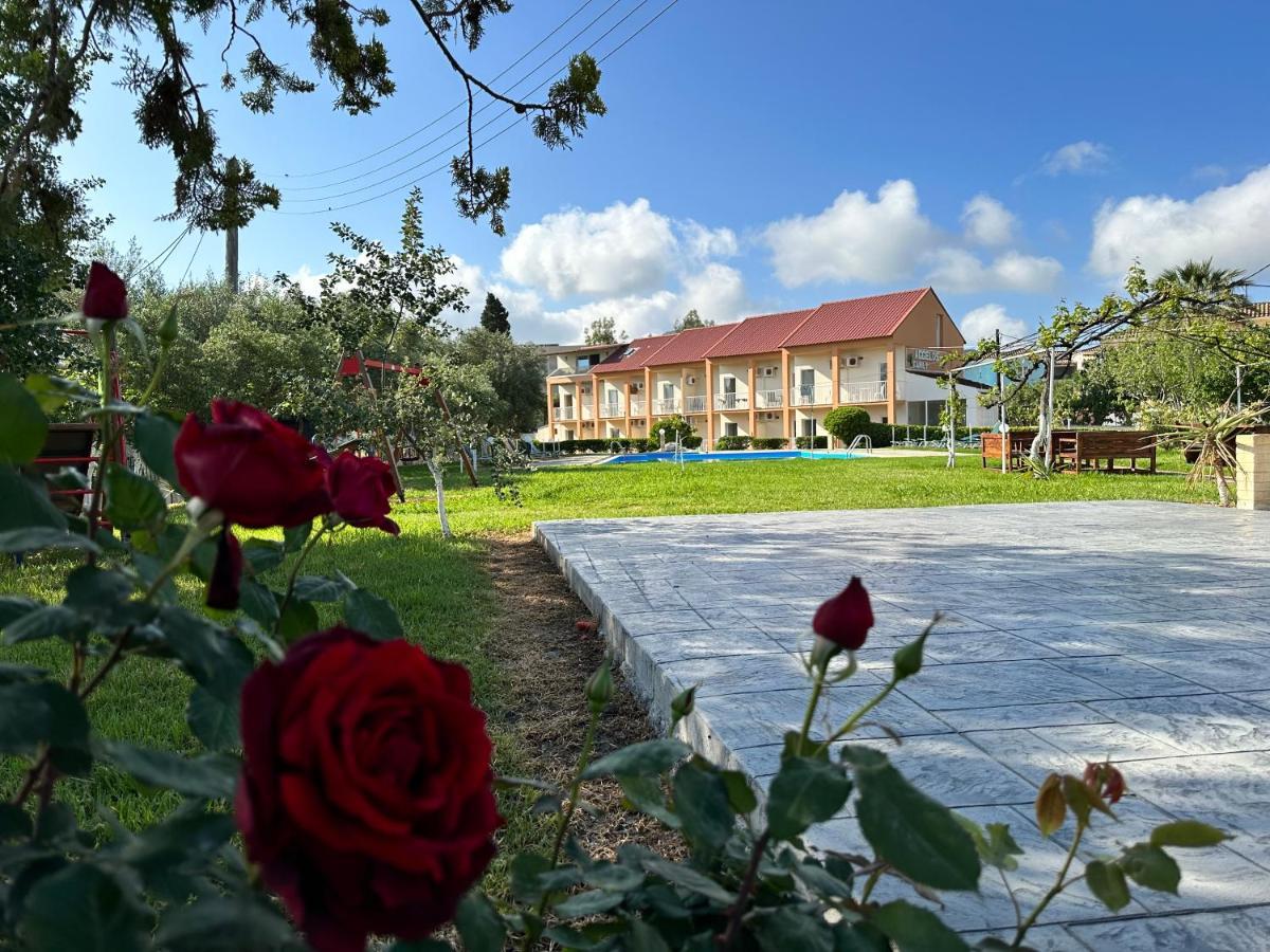 Aggelos Family Hotel Moraitika Extérieur photo