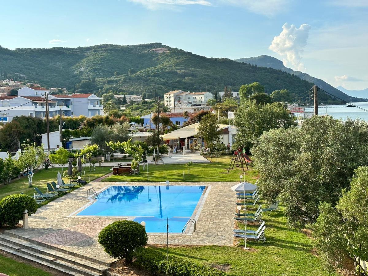 Aggelos Family Hotel Moraitika Extérieur photo