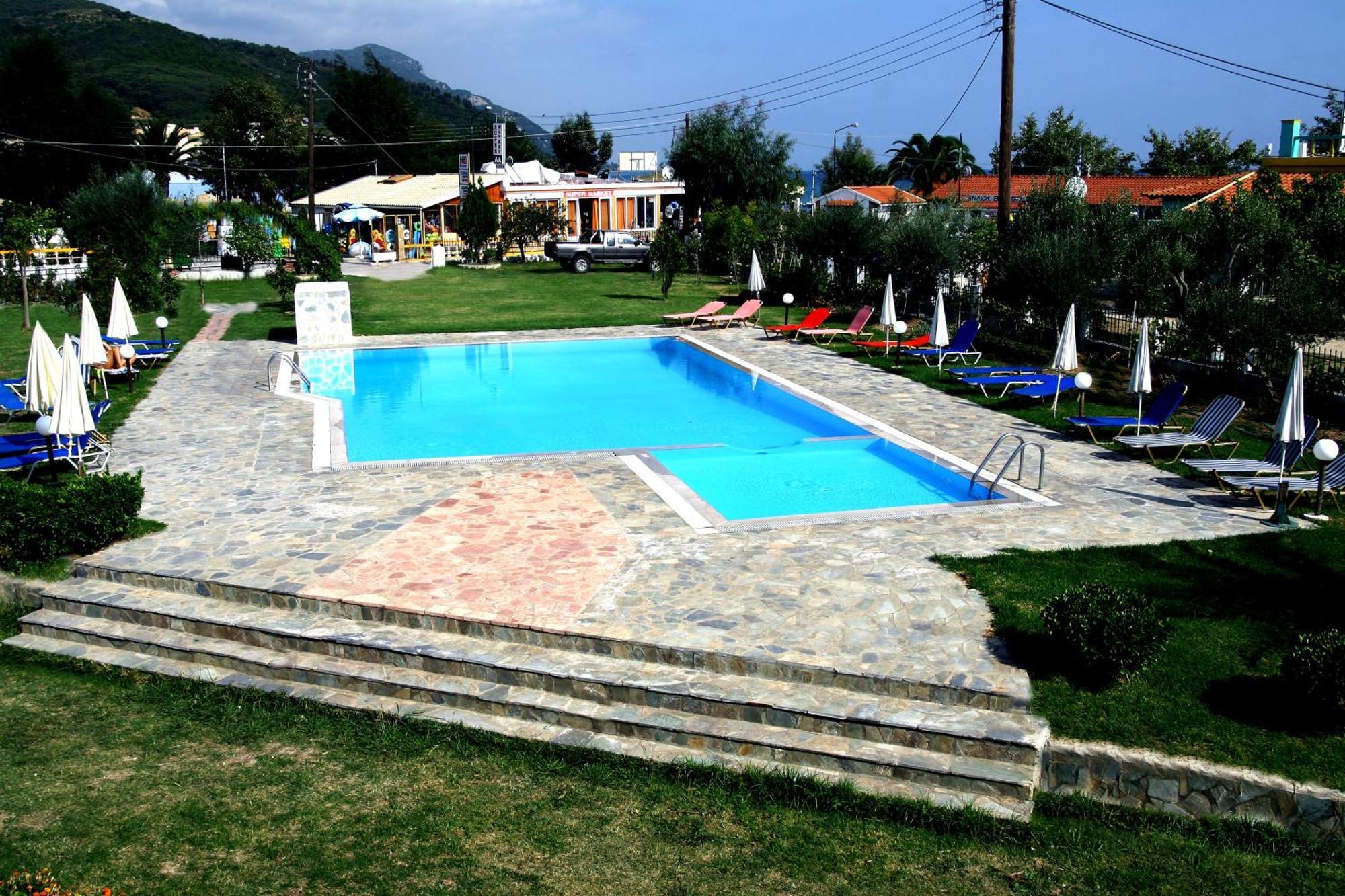 Aggelos Family Hotel Moraitika Extérieur photo