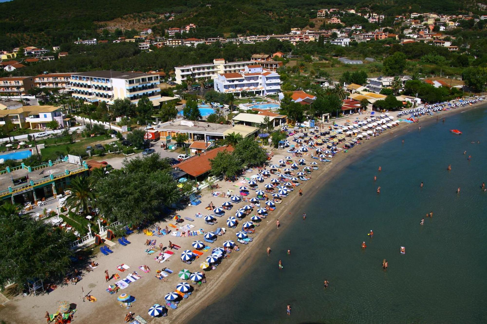 Aggelos Family Hotel Moraitika Extérieur photo