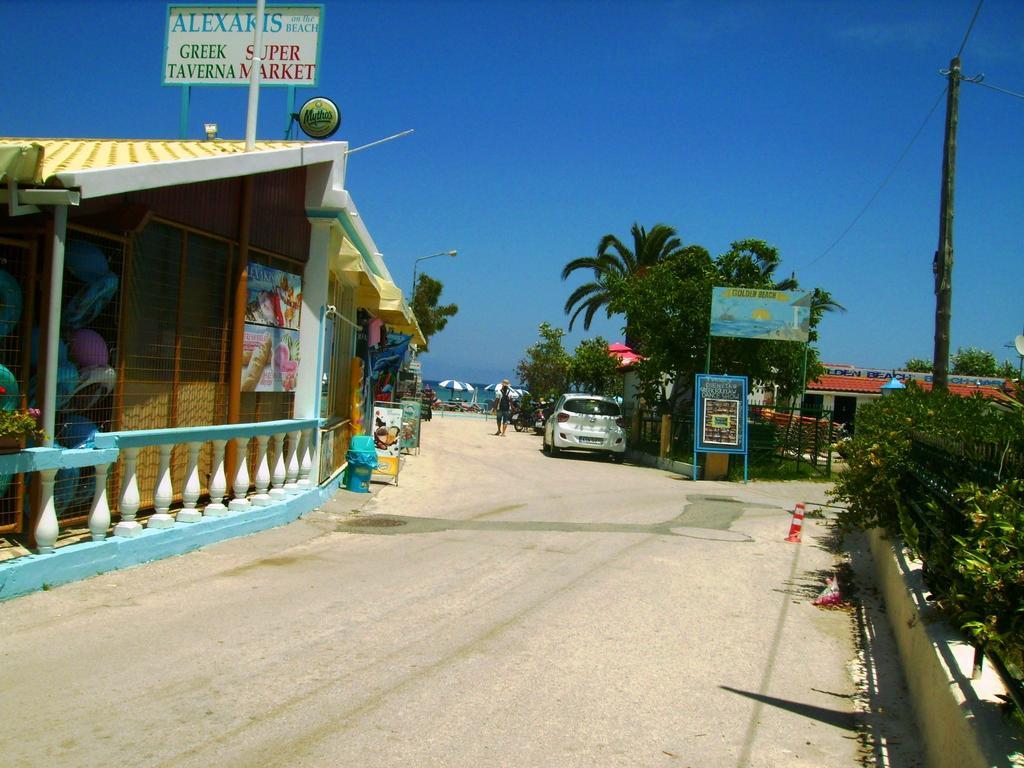 Aggelos Family Hotel Moraitika Extérieur photo