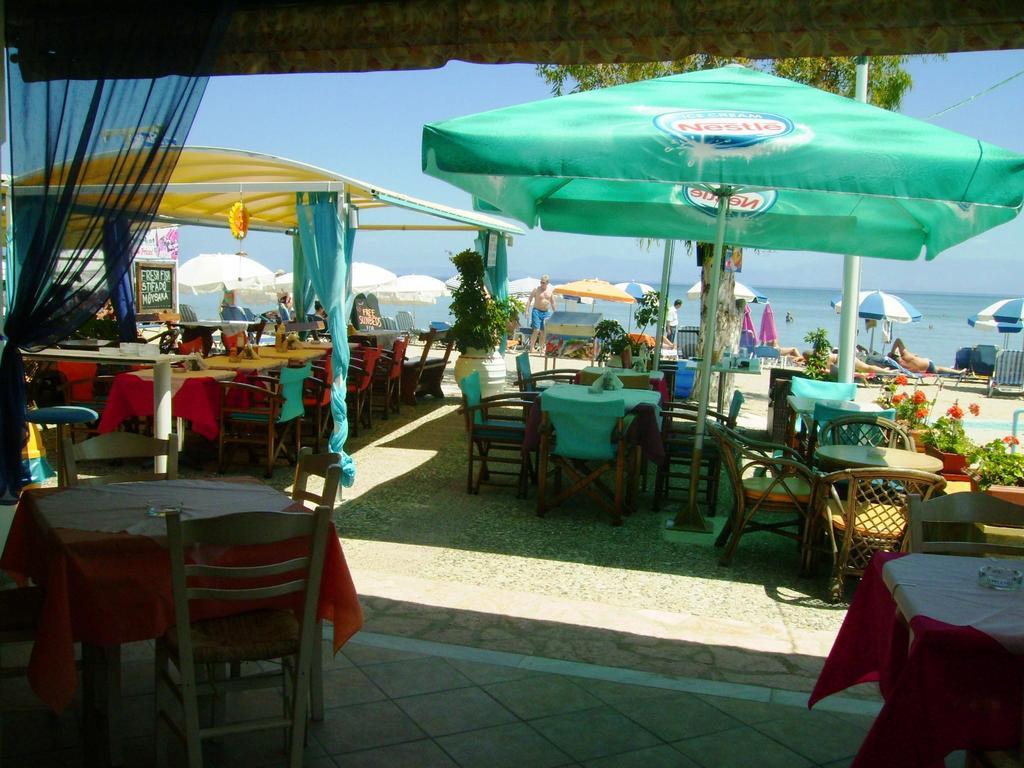 Aggelos Family Hotel Moraitika Extérieur photo