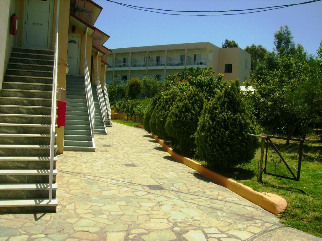 Aggelos Family Hotel Moraitika Extérieur photo