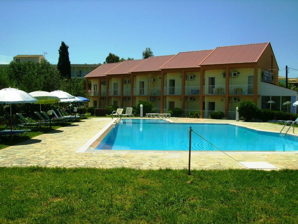 Aggelos Family Hotel Moraitika Extérieur photo