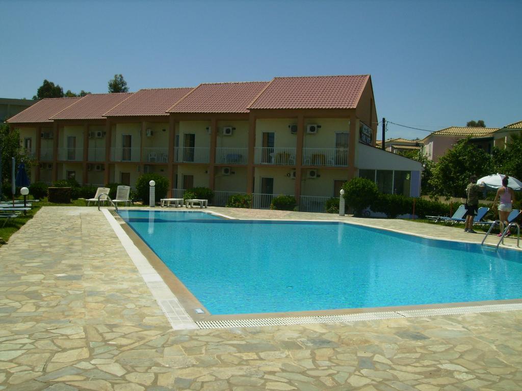 Aggelos Family Hotel Moraitika Extérieur photo