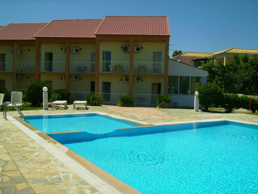 Aggelos Family Hotel Moraitika Extérieur photo