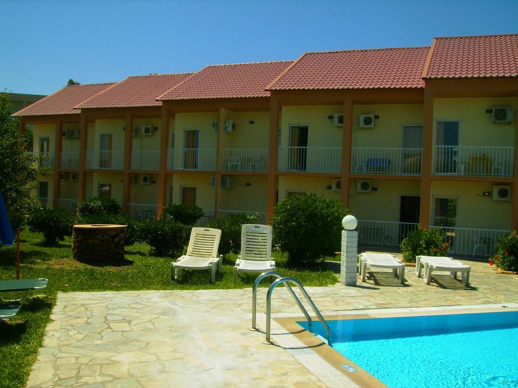 Aggelos Family Hotel Moraitika Extérieur photo