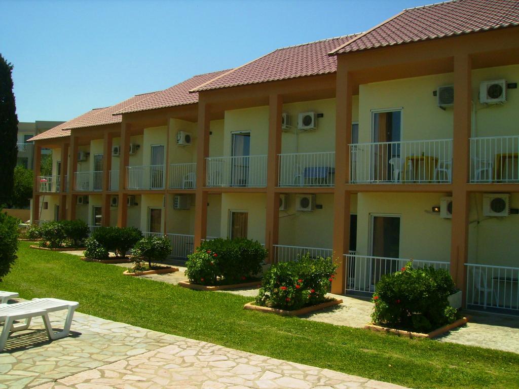 Aggelos Family Hotel Moraitika Extérieur photo