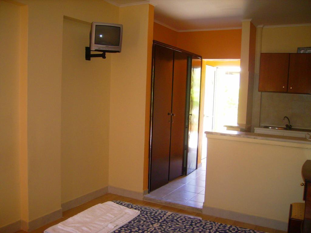 Aggelos Family Hotel Moraitika Extérieur photo