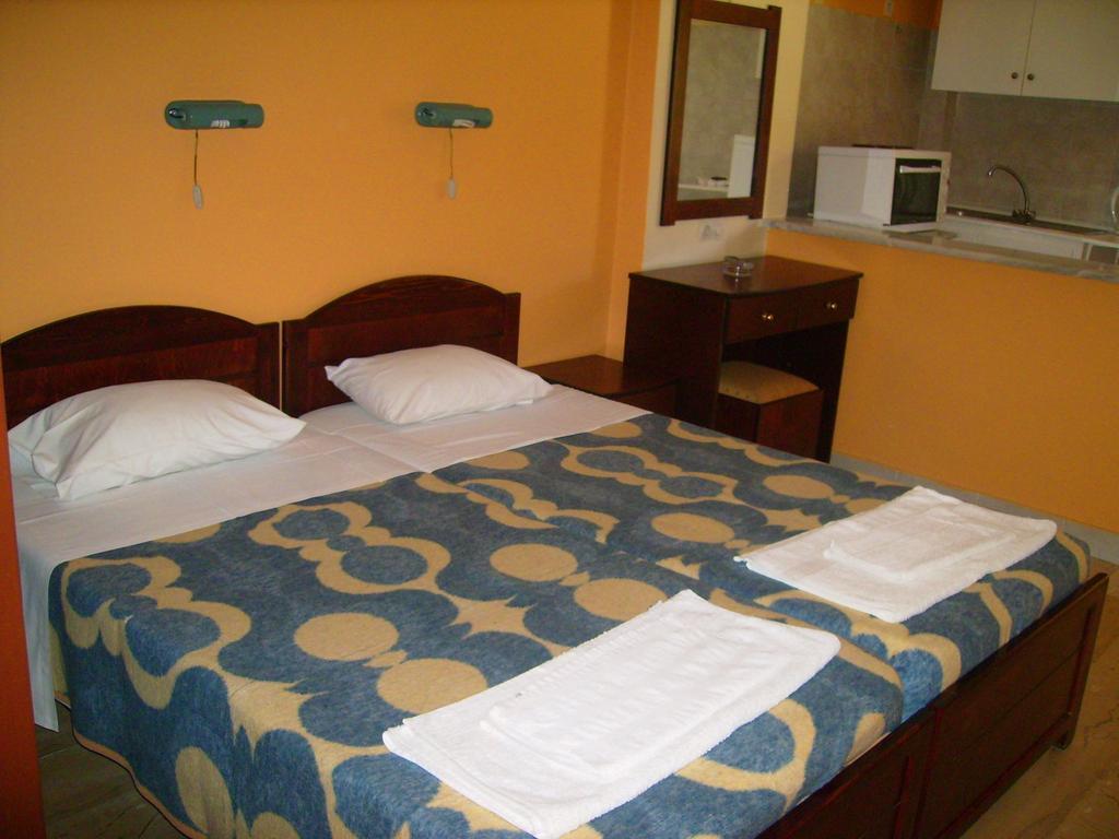 Aggelos Family Hotel Moraitika Extérieur photo